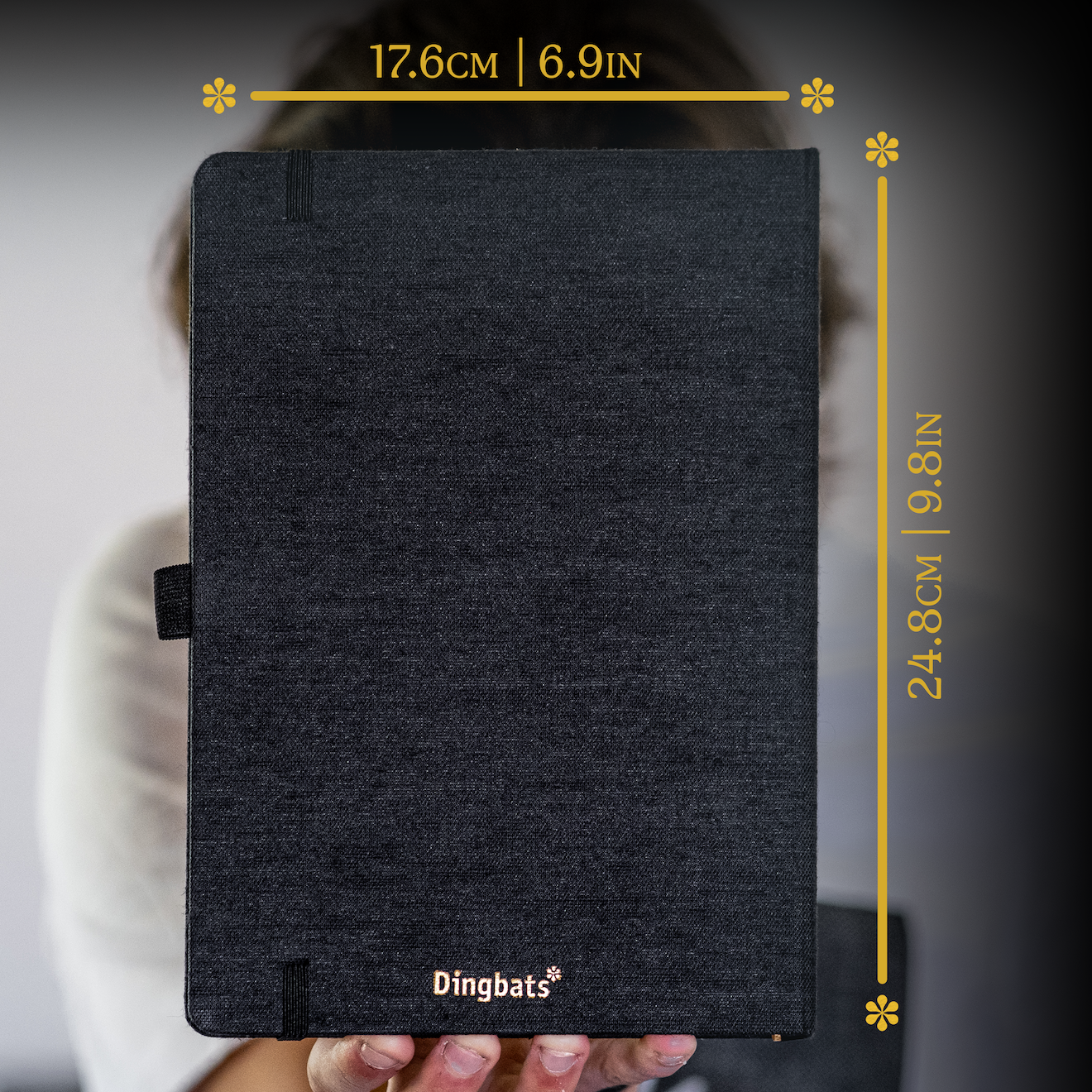 Black & Gold Bee B5 (17.6 x 24.8 cm)