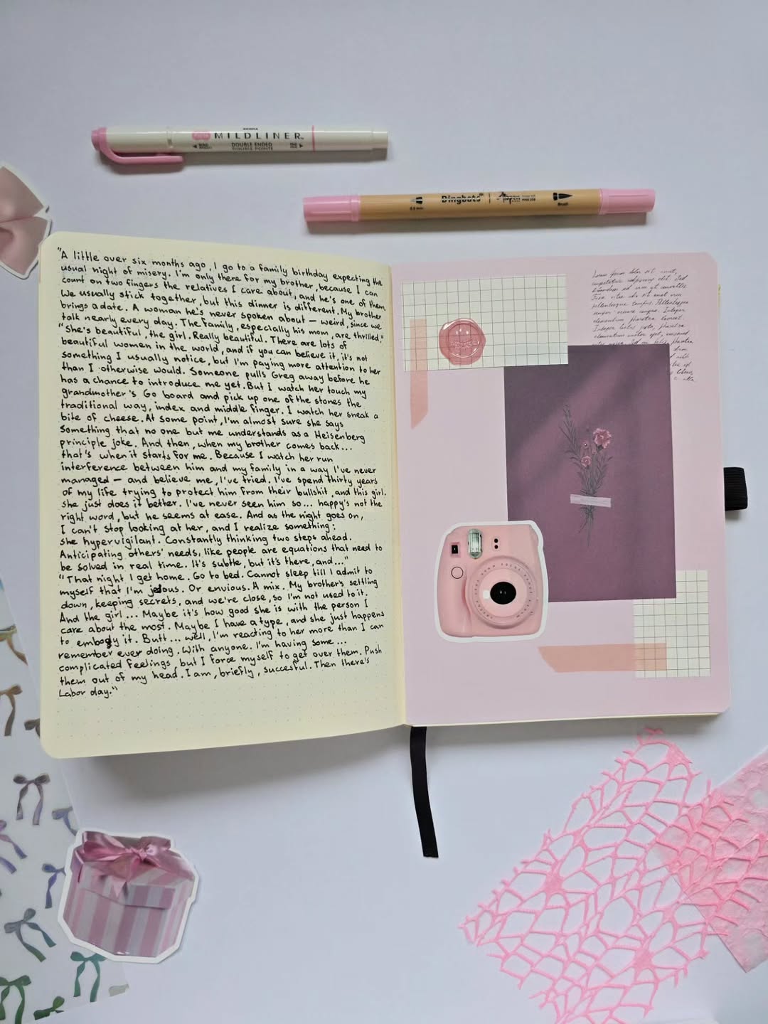 How to Keep a Creative Research Journal: A Notebook System for Ideas, References, and Inspiration